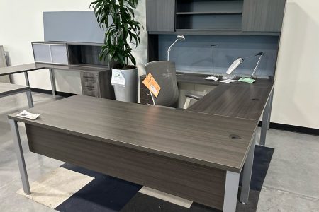 DeskMakers Tenino U Desk