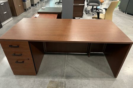 Global Shaker Desk